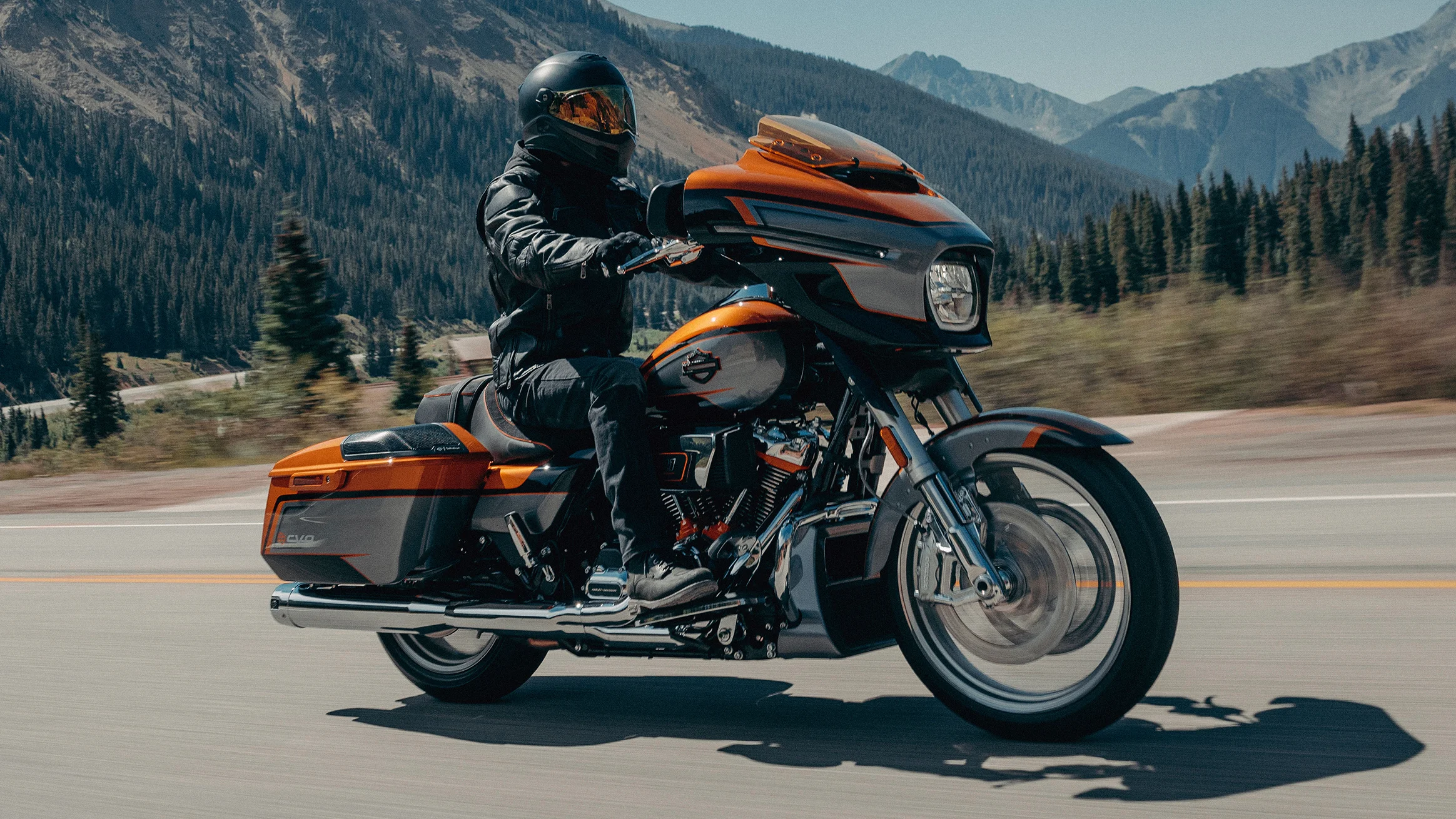 CVO Street Glide Miniatura 4